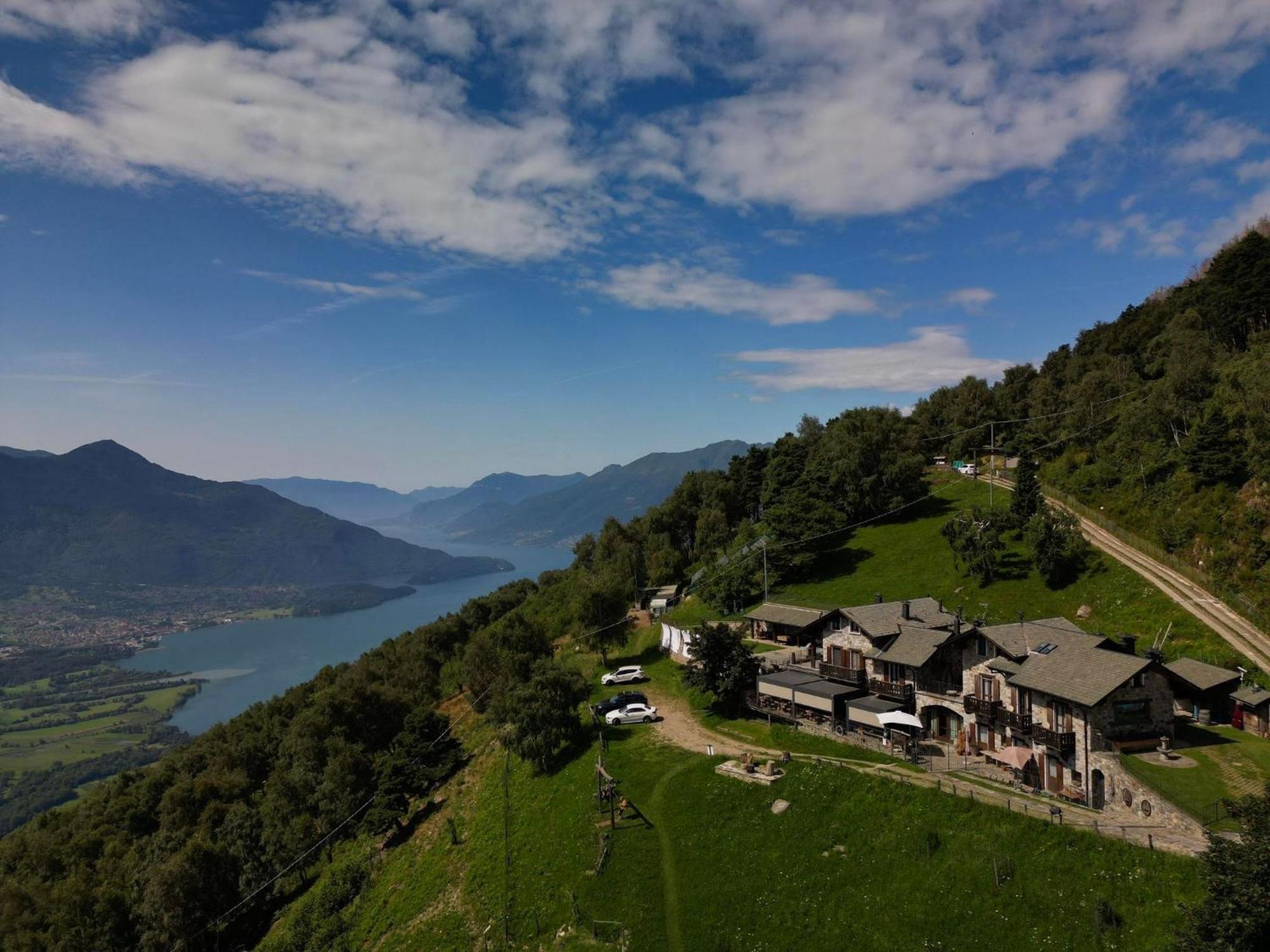 Agriturismo Giacomino Vendégház Gera Lario Kültér fotó